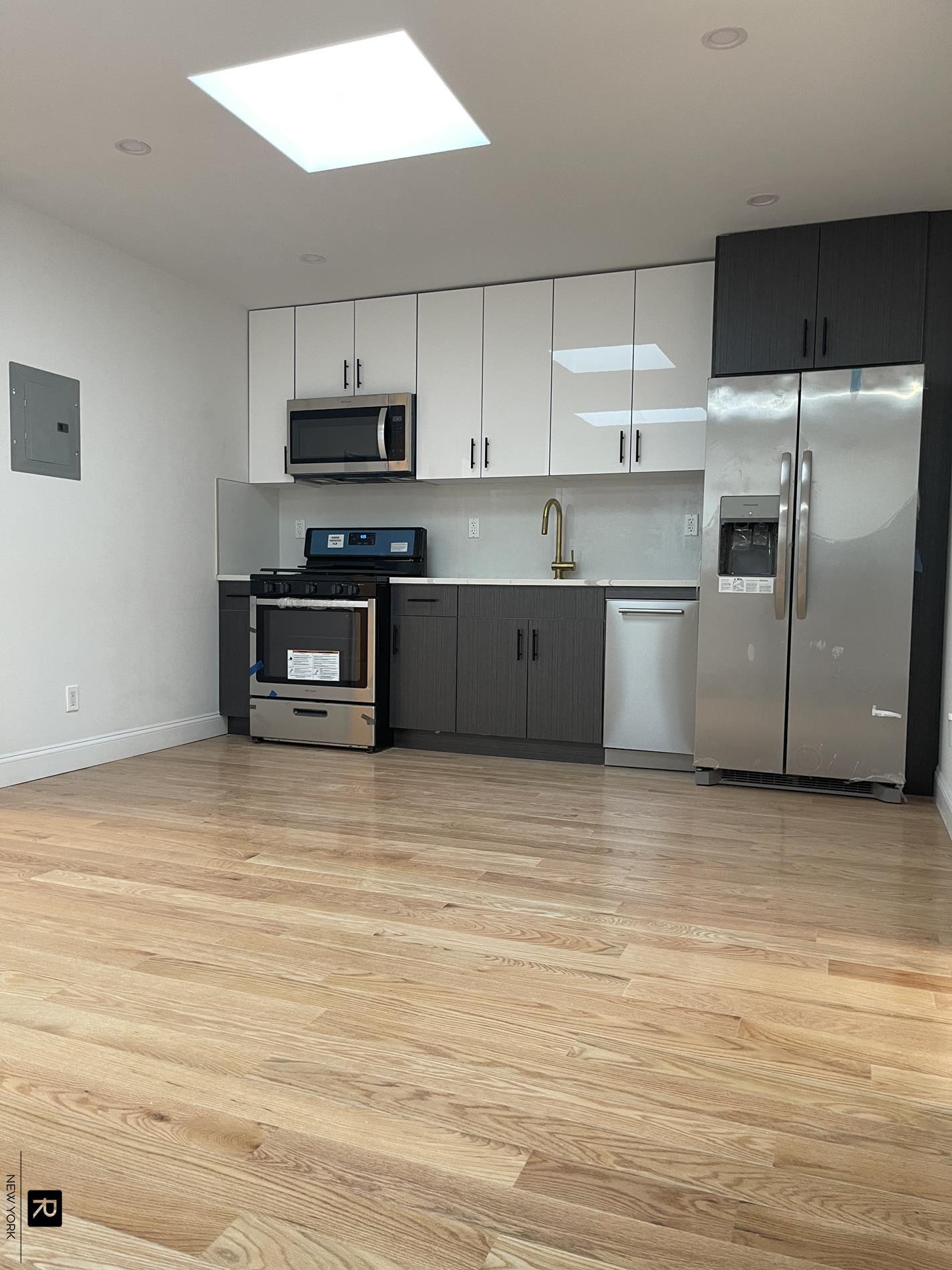 129 Grafton Street Unit: 2
