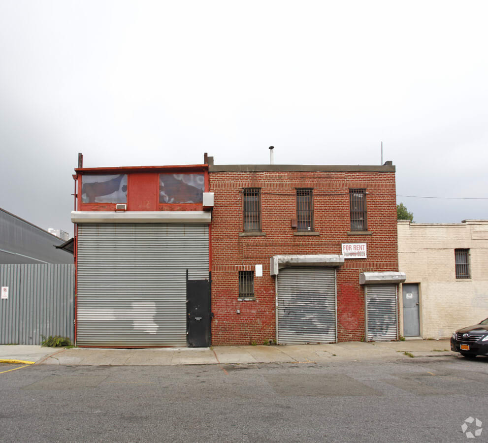 1651 Cody Ave