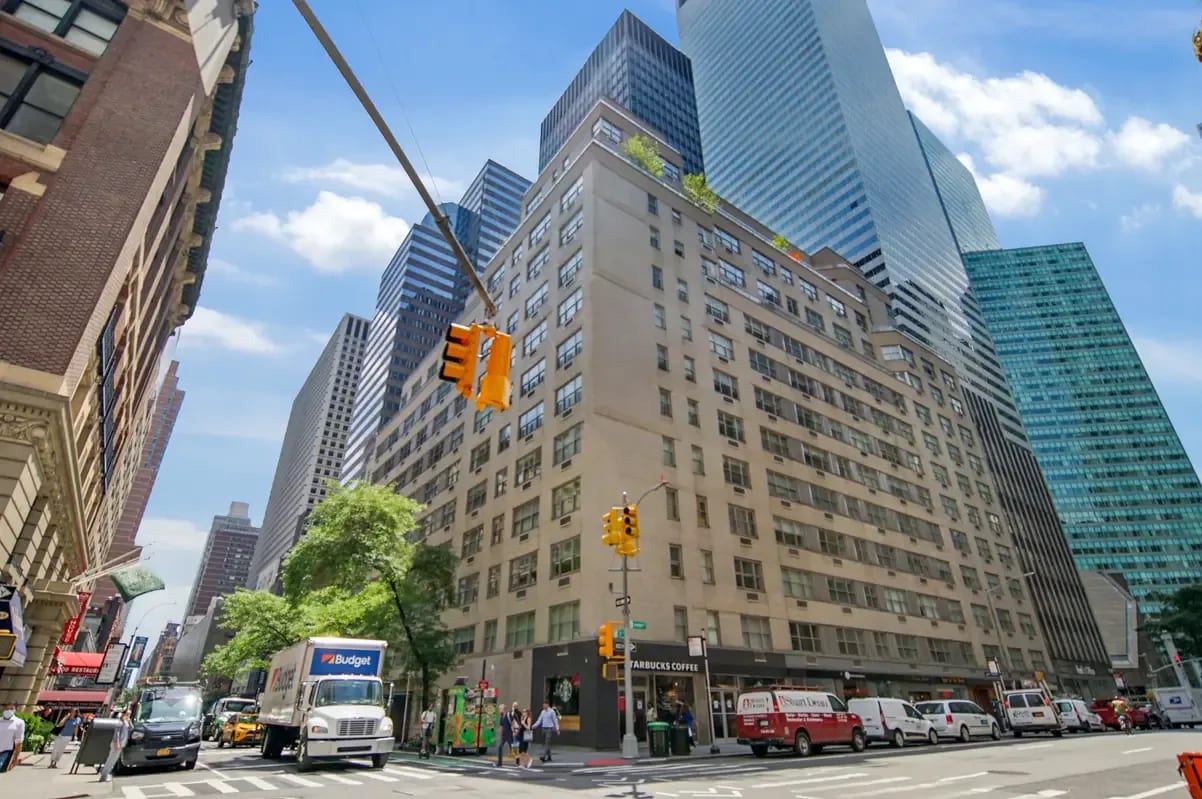 136 East 55th St Apt 7J 
