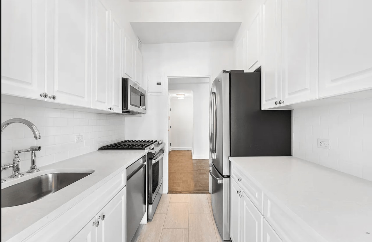 136 East 55th St Apt 7J 